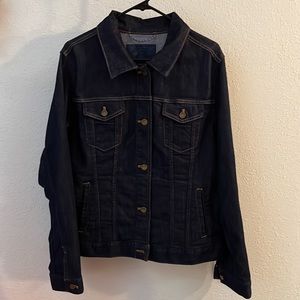 Patagonia Women's Denim Jacket-excellent condition. Dark denim